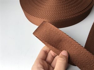 Gjordbånd - taskehank i sildebensmønster og varm choko, 38 mm